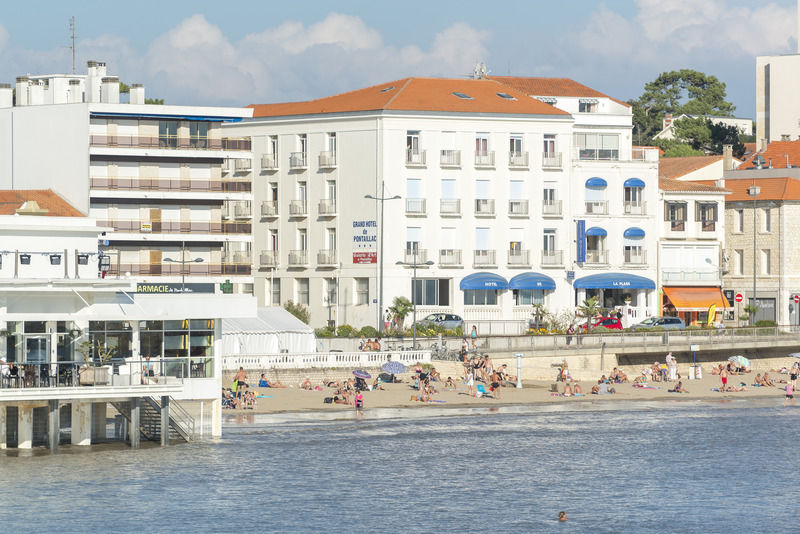 Cerise Royan - Le Grand Hotel De La Plage Екстериор снимка